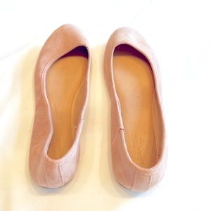 Women’s pale pink ballet flats